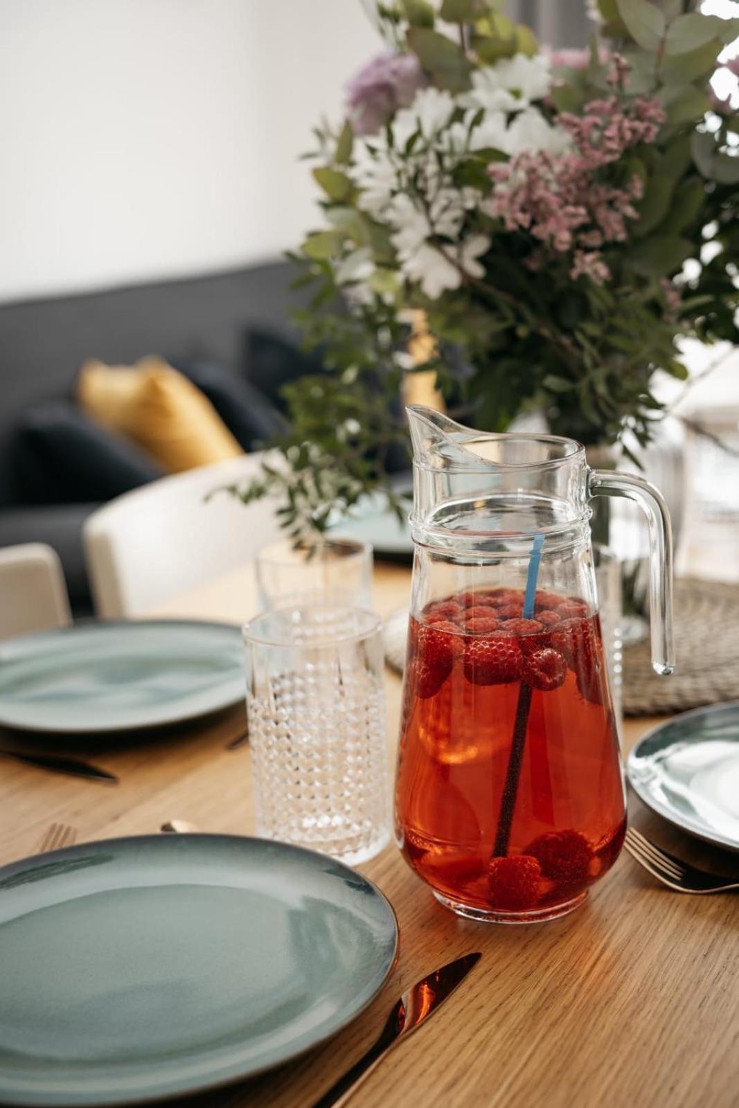 Comfortable And Cosy Apt A Few Steps From Dancing House And Naplavka Dance Prag Exteriör bild