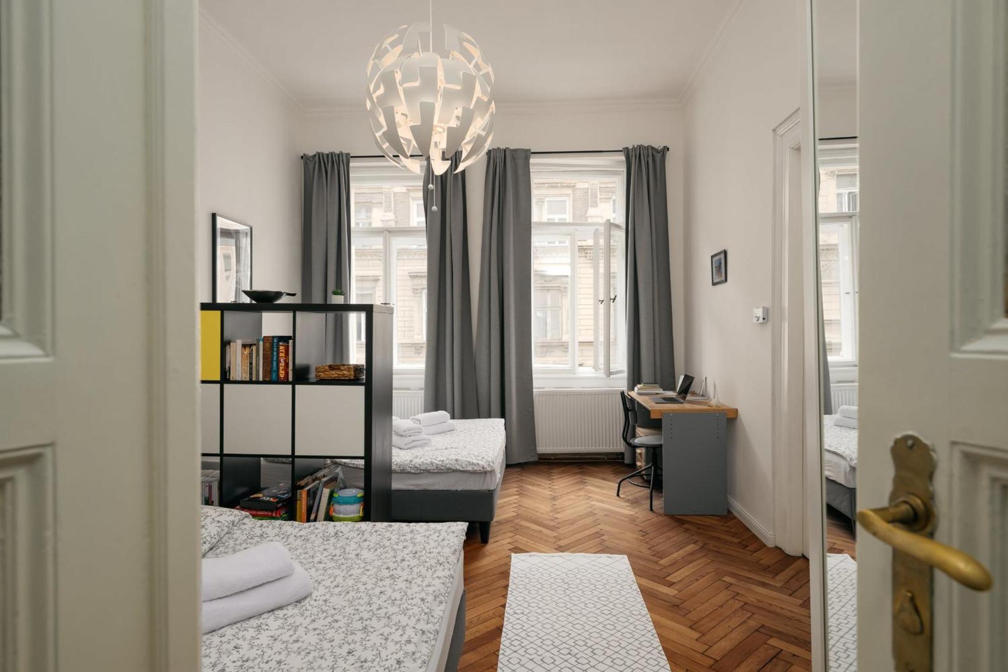Comfortable And Cosy Apt A Few Steps From Dancing House And Naplavka Dance Prag Exteriör bild