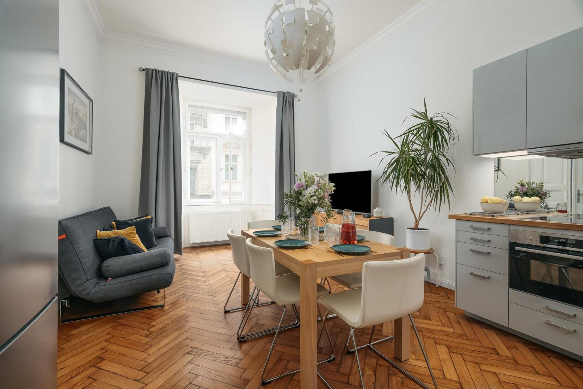 Comfortable And Cosy Apt A Few Steps From Dancing House And Naplavka Dance Prag Exteriör bild